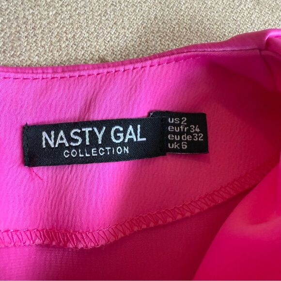Nasty Gal Short Sleeve Satin Crop Top Blouse Relaxed Fit Barbie Pink 2 - Picture 6 of 6
